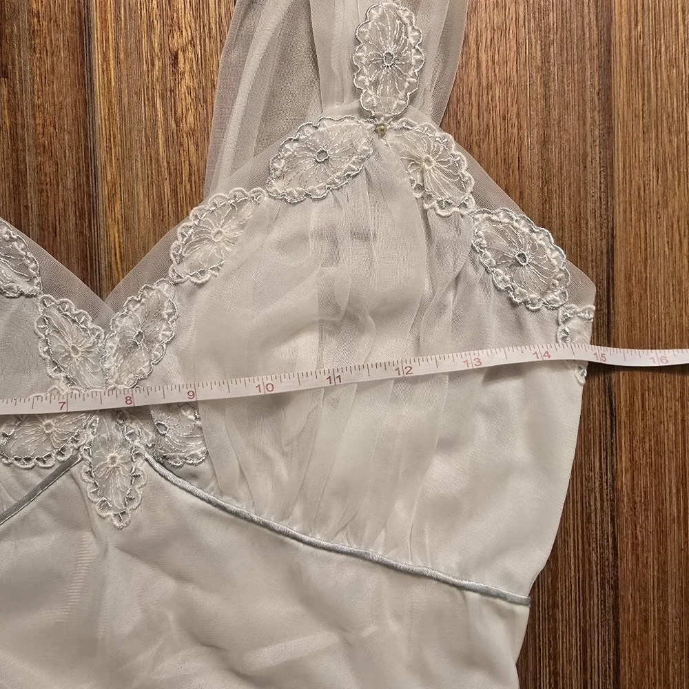 VTG 50s White Sheer Nylon Embroidered Nightgown Peignoir Dress - Coquette S/ - Picture 5 of 16